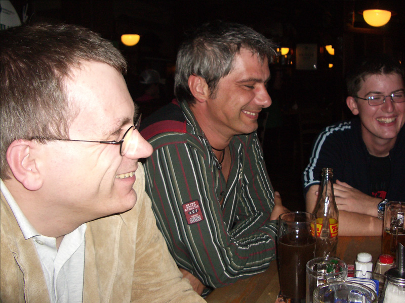 hasall, Eurobela & foofighta joking